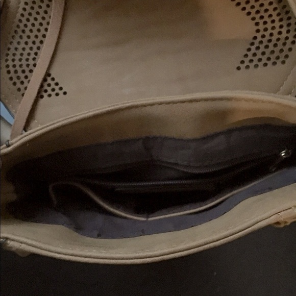 Fringe Tan purse - Picture 3 of 5